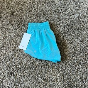 NWT Lululemon Hotty Hot High-Rise Short 2.5” SIZE 6 cyan BLUE SIZE 6 running